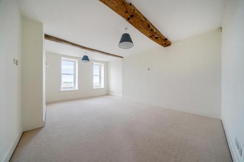2 bedroom apartment for sale, High Street, Chipping Norton