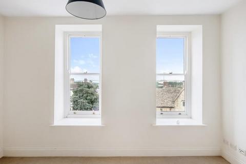 2 bedroom apartment for sale, High Street, Chipping Norton