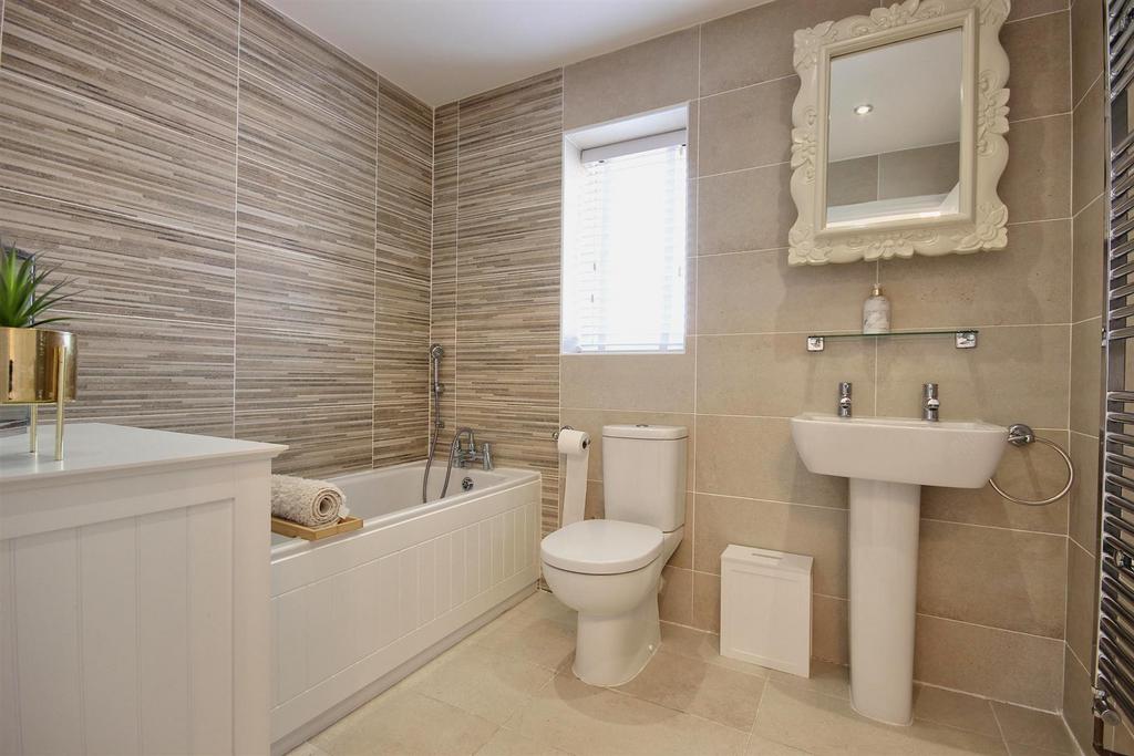 Family bathroom/w.c.