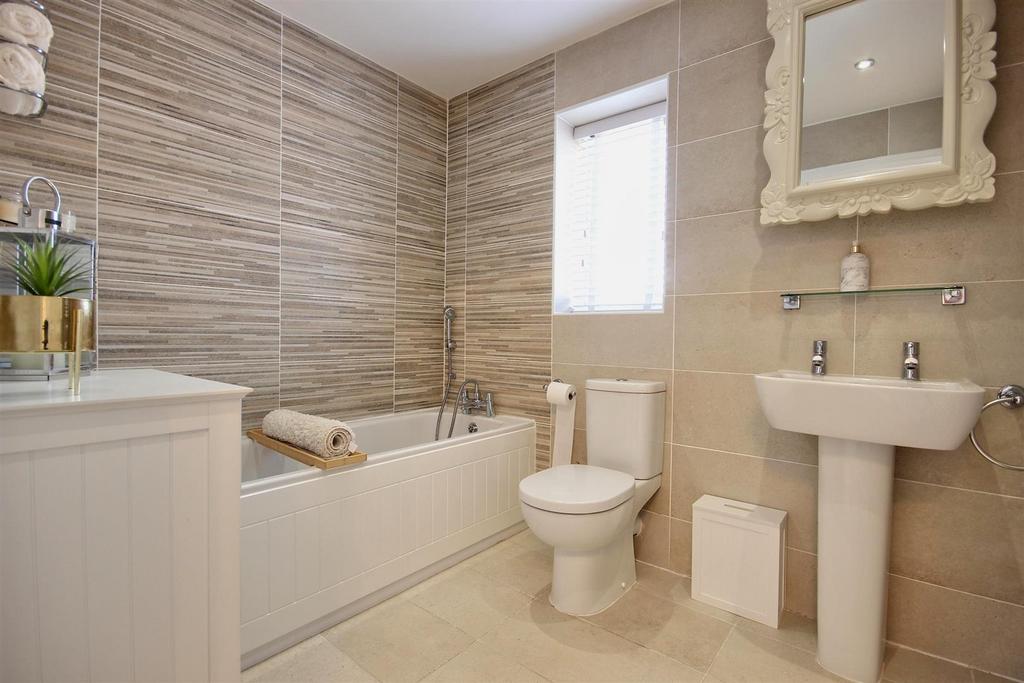 Family bathroom/w.c.