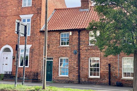 3 bedroom terraced house for sale, North Parade, Grantham, NG31