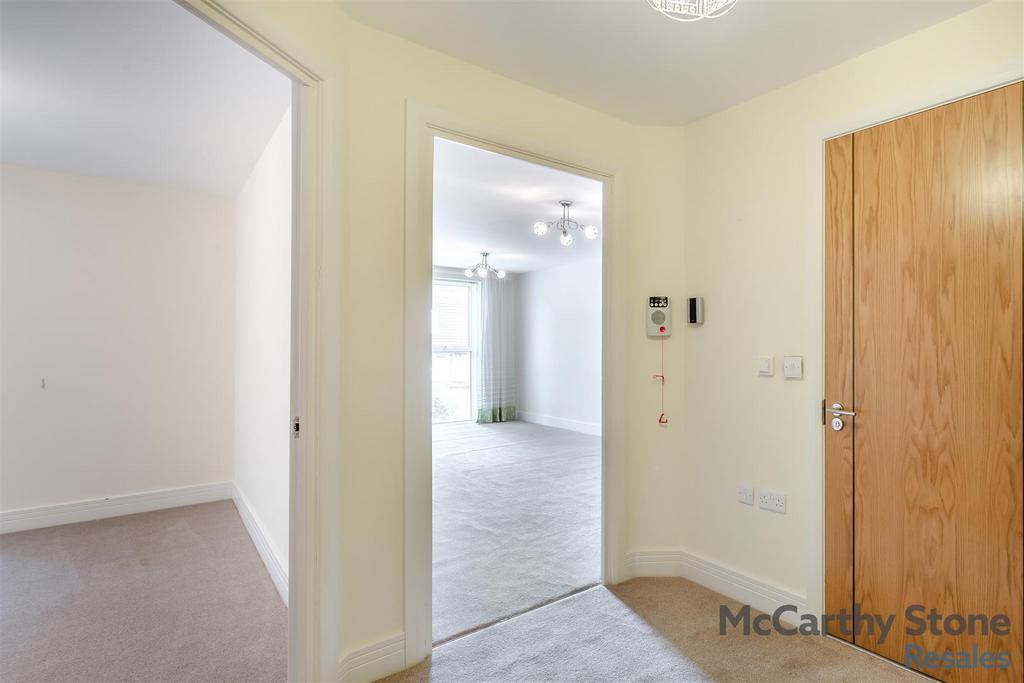 8657563-interior09.jpg