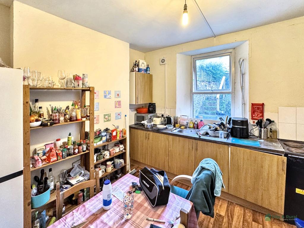 Kitchen T202507221244.jpg