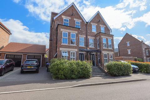 undefined, Curf Way, Burgess Hill, RH15