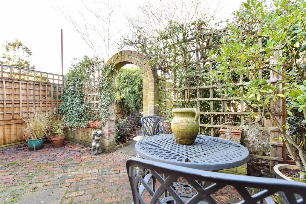 Patio / Decking