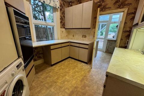 undefined, WOODGRANGE AVENUE, NORTH FINCHLEY, N12