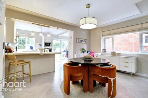 125 Sprotbrough Road, Doncaster, DN5 8BW