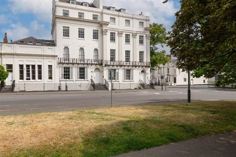 undefined, The Town House, Kenilworth Rd, Central Royal Leamington Spa (1100sqft and NO chain!)