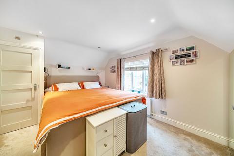 37 Downsway, Whyteleafe, CR3 0EW