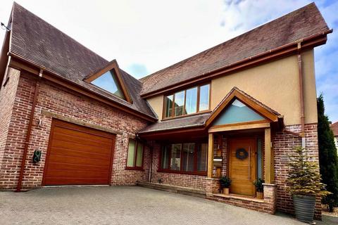 undefined, Troed-Y-Rhiw Road, Mountain Ash CF45