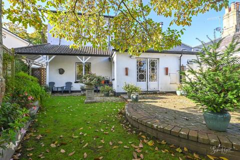 3 bedroom semi-detached house for sale, Shide Road, Newport