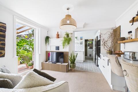 2 bedroom apartment for sale - Station Road, Christchurch, Dorset, BH23