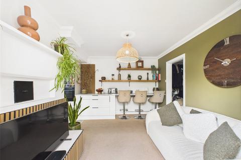 2 bedroom apartment for sale, Station Road, Christchurch, Dorset, BH23