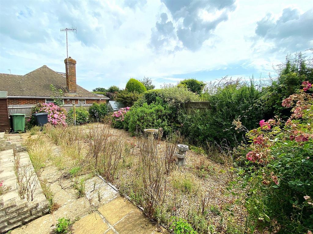 14 Ravens Close - Rear Garden.jpg