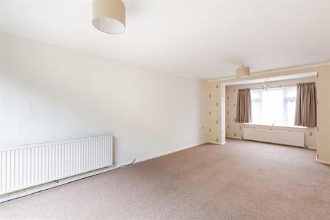 5 Birtrick Drive, Meopham, Gravesend, DA13 0LR