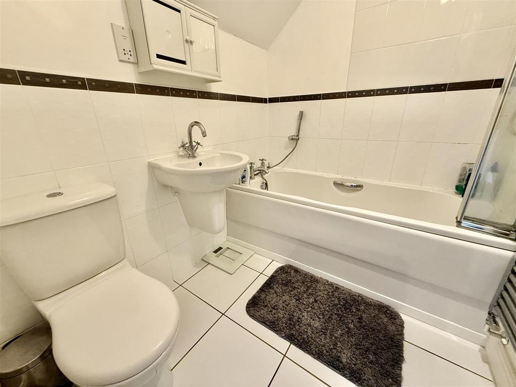 Bathroom 2 nd floor