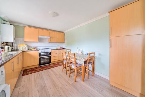 undefined, Queensway, Maidenhead, SL6