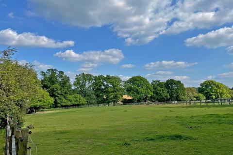 undefined, High Road, Chipstead