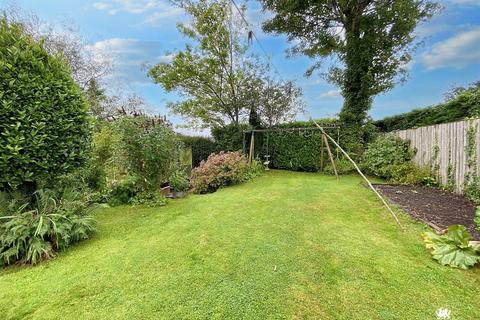 undefined, Llandissilio, Clynderwen