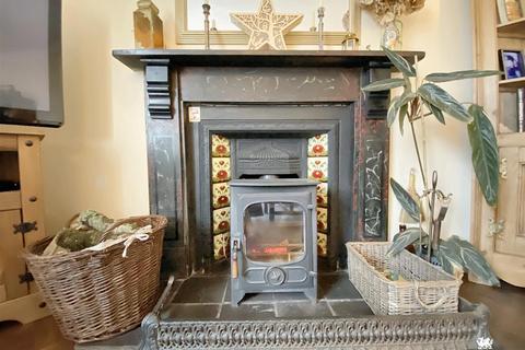 undefined, Llandissilio, Clynderwen