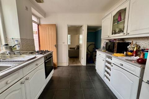 3 bedroom terraced house to rent, Fothergills Road, New Tredegar, NP24