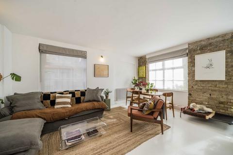 12 Time Square, London, E8 2LT
