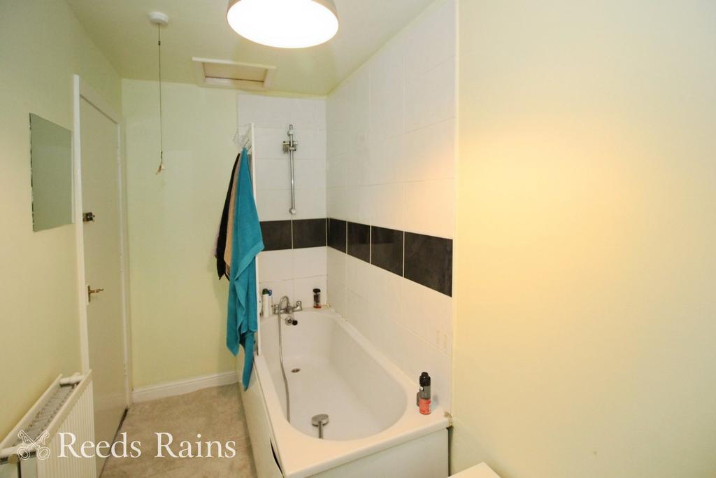 27b Bathroom
