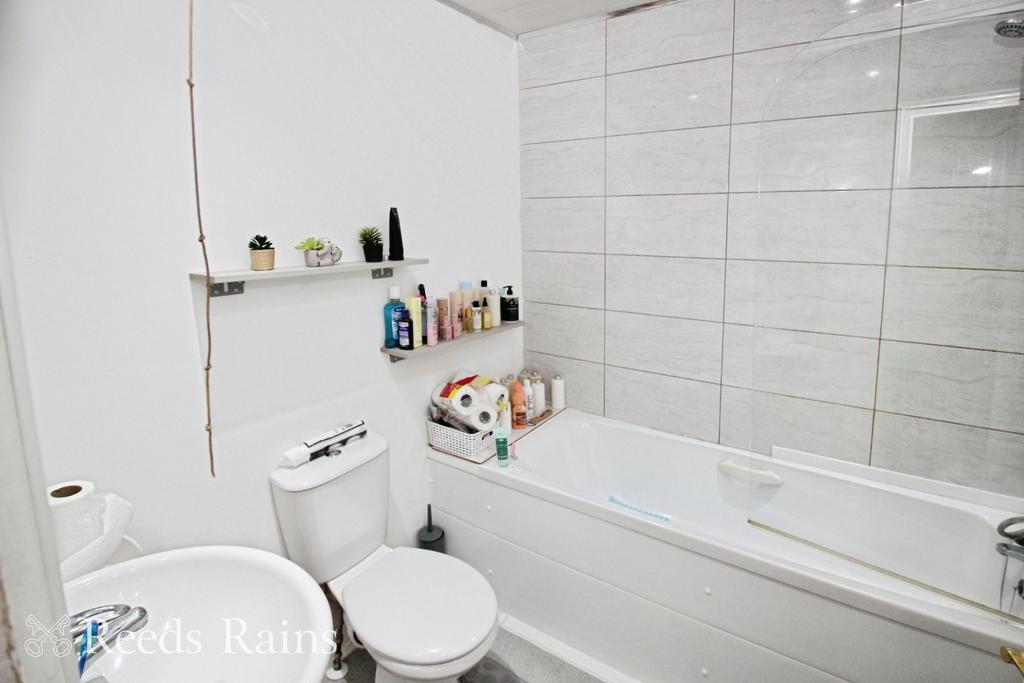 27a Bathroom