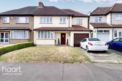 Arundel Road, Harold Wood