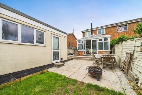 undefined, Priors Close, Northamptonshire NN10