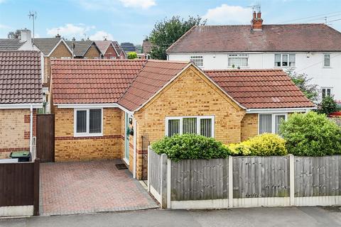 Cross Street, Arnold NG5