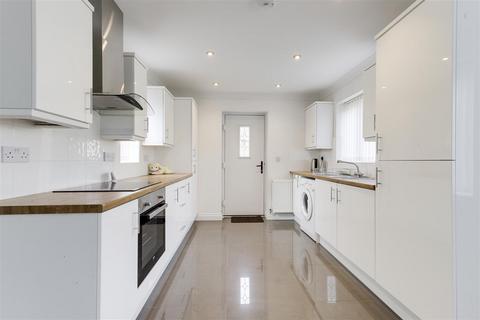 undefined, Cross Street, Arnold NG5