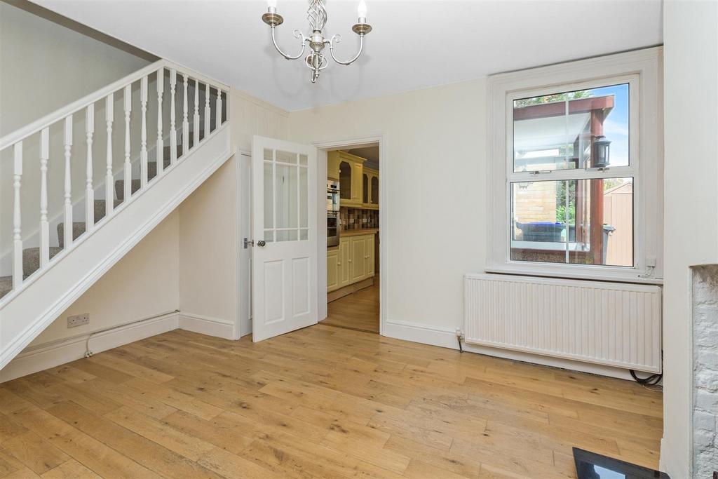 11-a64b JPH - 83787 - 4 Rectory Terrace, Park Rd, F