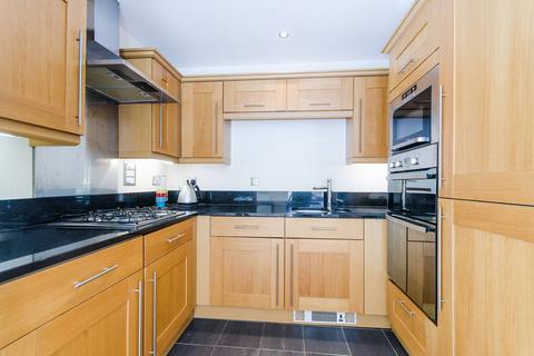 2 bedroom flat to rent, Cottage Close, Harrow on the Hill, Harrow, HA2