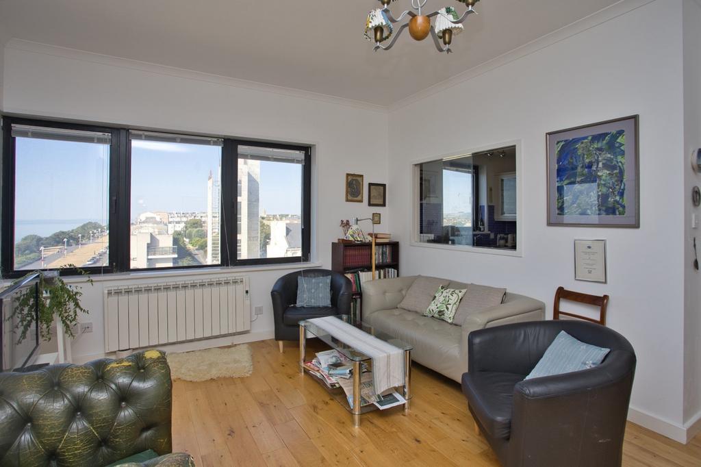 Apartment in Folkestone - View 3