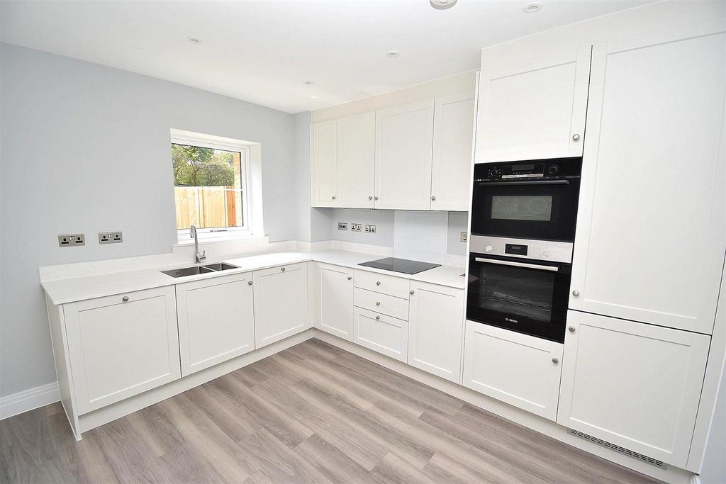 Kitchen - 8.JPG