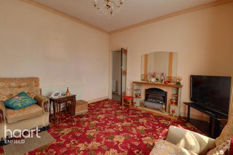 2 bedroom bungalow for sale, Manorway, Enfield
