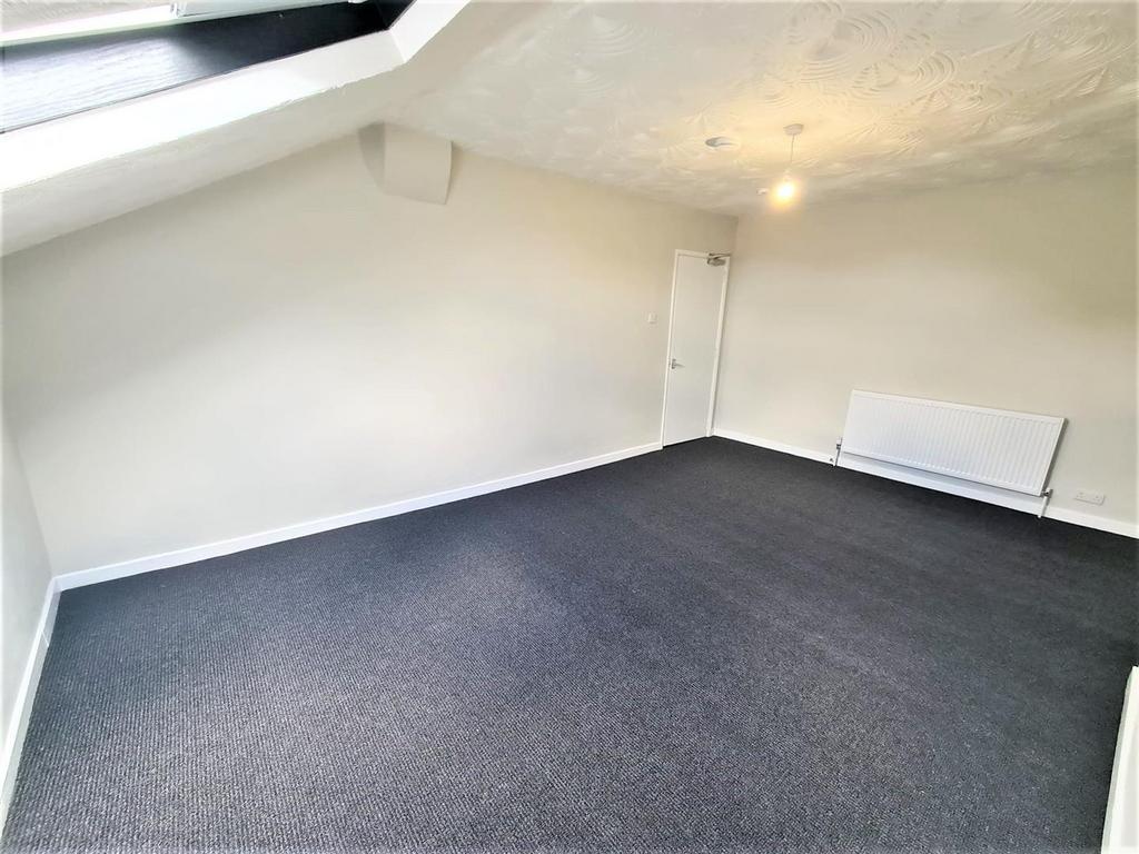Bedroom 1 Pic 3