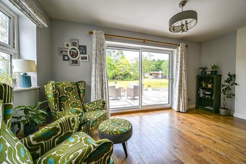4 bedroom chalet for sale, North Ripley, Christchurch, BH23