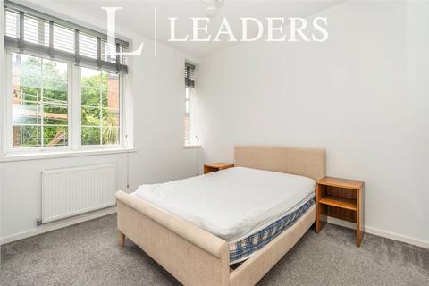 undefined, Millbrook Road East, Southampton, Hampshire