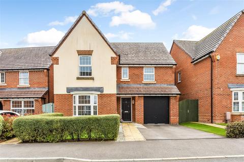 4 bedroom detached house for sale, Columbine Way, Clanfield