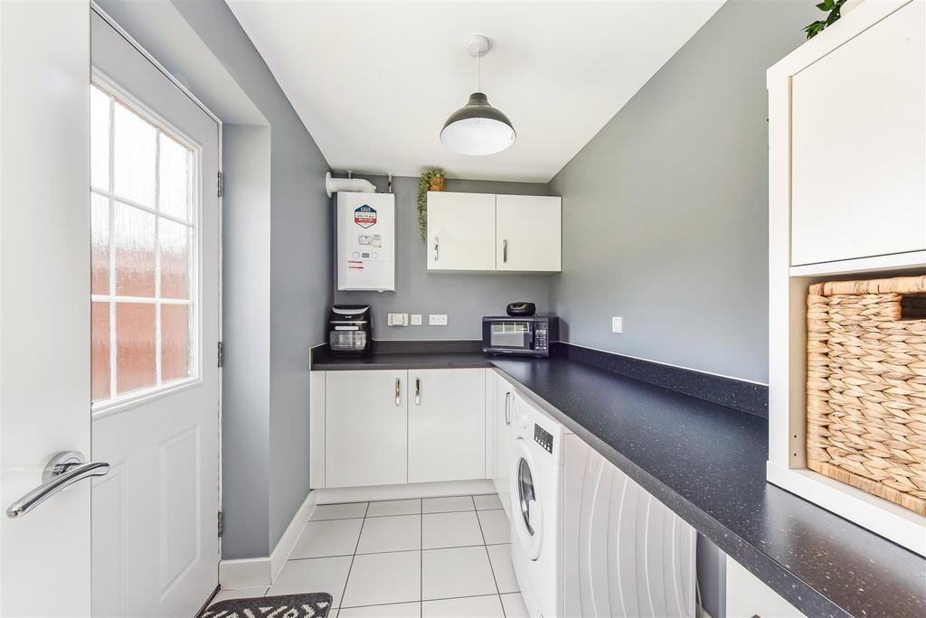 Sketch Ph24 6106894.jpg