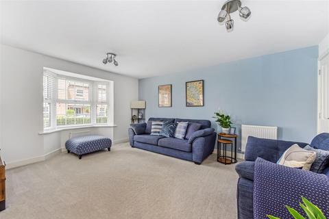 4 bedroom detached house for sale, Columbine Way, Clanfield