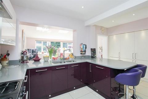 undefined, Wingrave Crescent, Brentwood