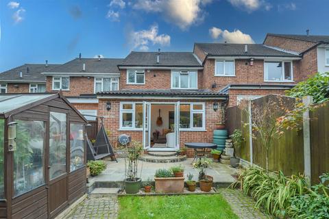 3 bedroom terraced house for sale, Wingrave Crescent, Brentwood
