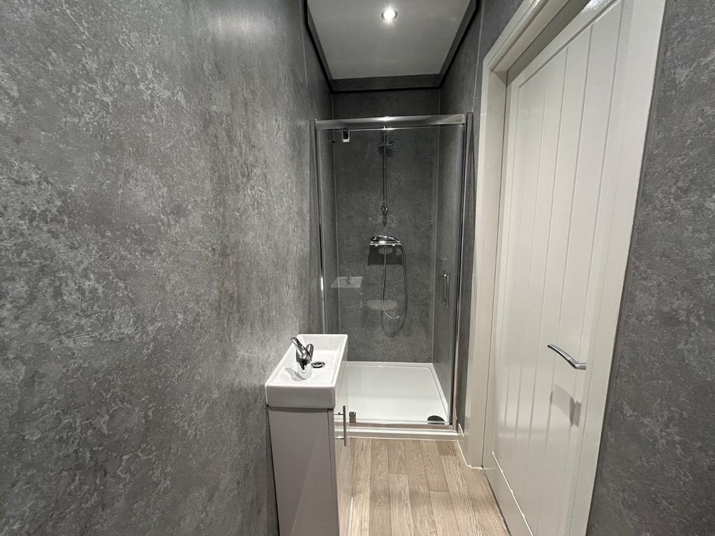 Ensuite Shower Room