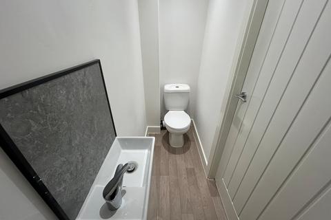 3 bedroom terraced house to rent, Brooke Street, Cleckheaton, West Yorkshire, BD19