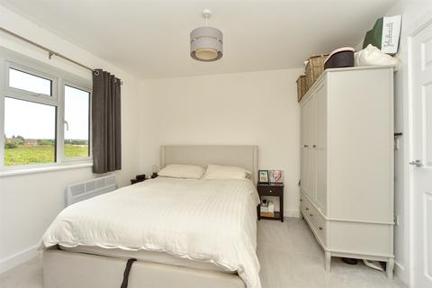 3 bedroom end of terrace house for sale, Otterham Quay Lane, Rainham, Gillingham, Kent