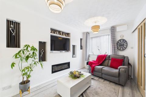 21 Brandon Close, Churchdown, Gloucester, GL3 1NU