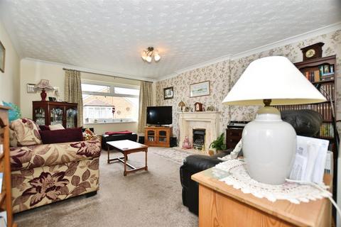 10 Charterfield, Bilton, Hull, HU11 4BY